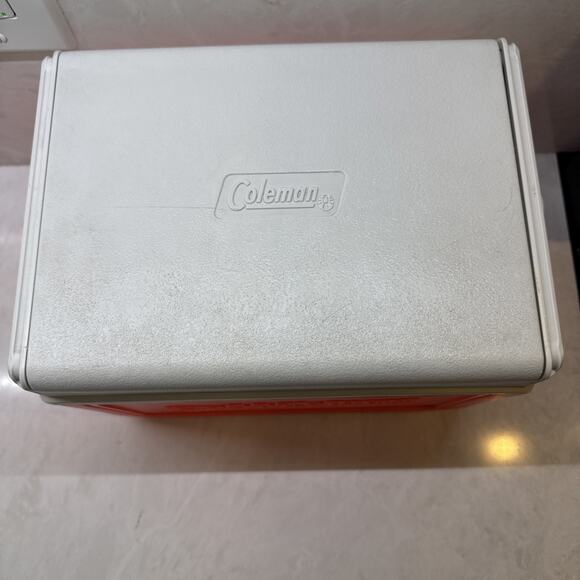 VTG Small Coleman Flip Lid Pink Bubbalicious Mini Cooler 5205 5QT Lunch Box - Picture 3 of 9